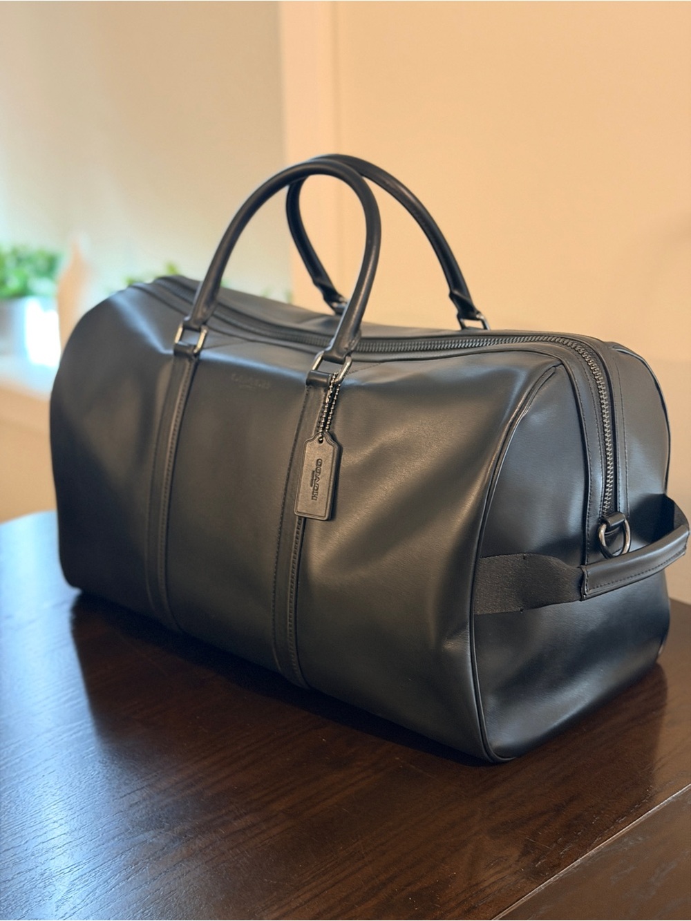 Coach Venturer 45 all black